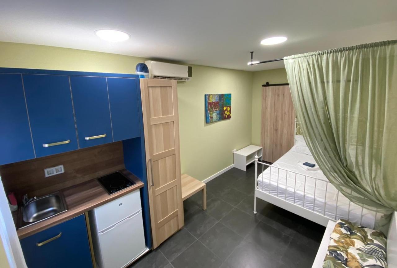 Ferienwohnung Nirvana'S Compact Studio Thessaloniki Exterior foto